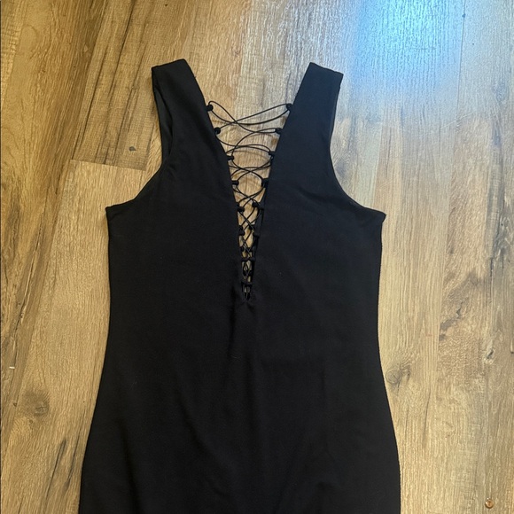 Bardot Black Lace-Up V-neckline Dress - Picture 4 of 5